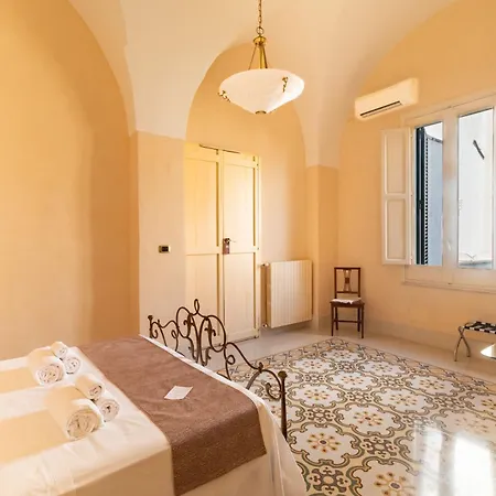 Bed and Breakfast Palazzo Zaca Gallipoli Exterior foto